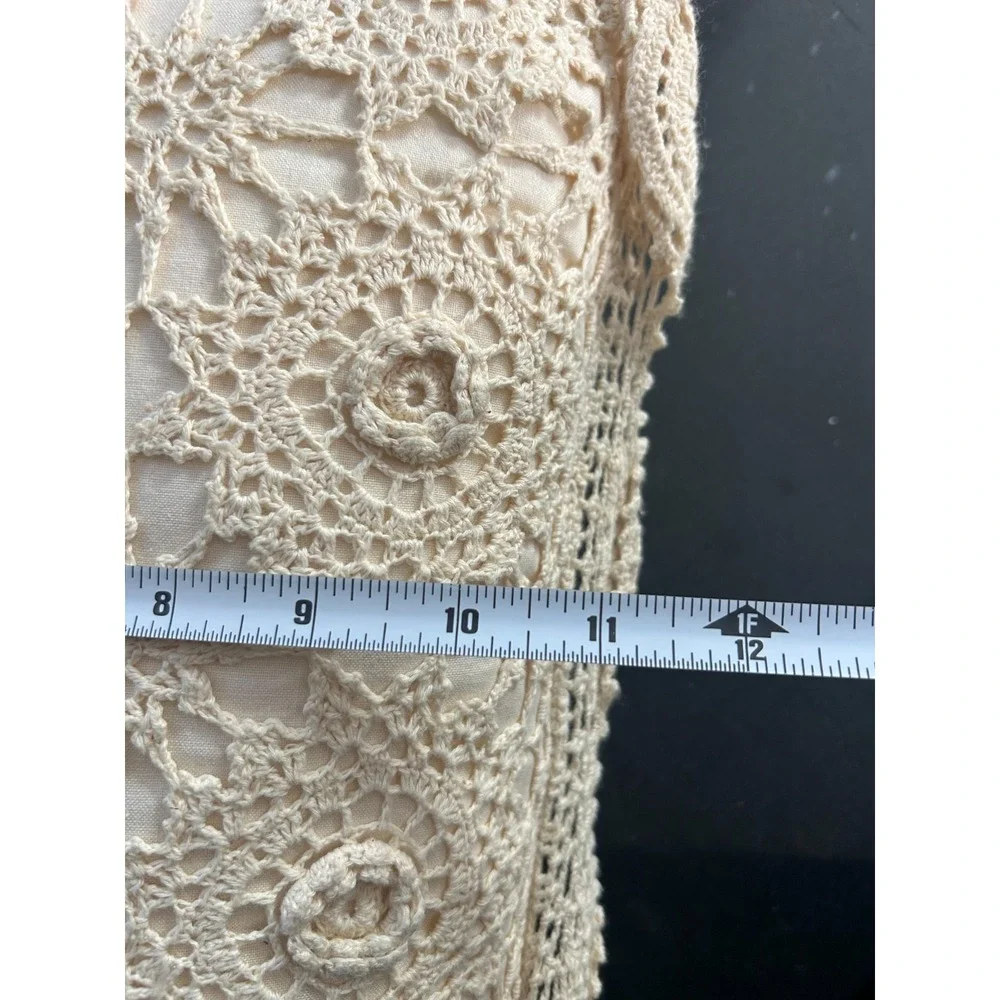 Grandmacore Cottage Crochet Lace Throw Set (3) Pillows Beige Vintage Granny Rose
